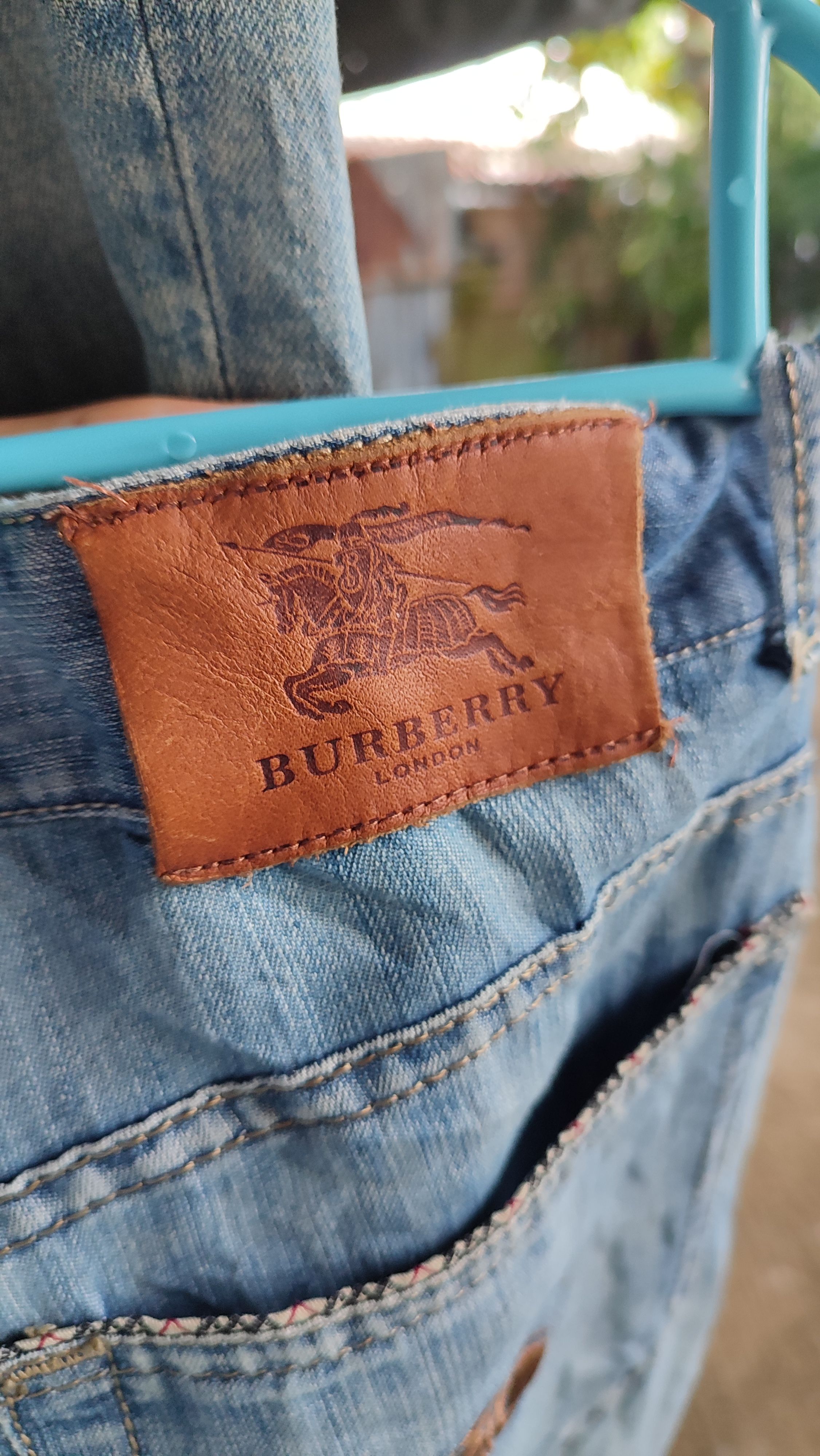 Original Burberry Jeans by viejokennethhervy Raket.PH