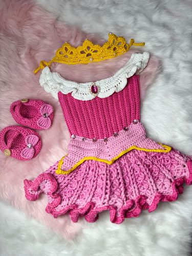 crochet aurora dress Aurora crochet dress or cover-up, size 42/44 (right-handed) #professoraelisacroche #semprecirculo